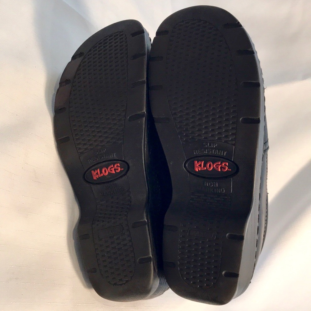Black Slip-On Women's Clog Shoes - Picture 7 of 8
